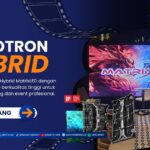 Videotron Hybrid adalah jenis layar LED yang dirancang untuk dapat digunakan baik di dalam ruangan (indoor) maupun luar ruangan (outdoor), dengan kemampuan adaptasi terhadap kondisi cahaya, cuaca, dan jarak pandang.